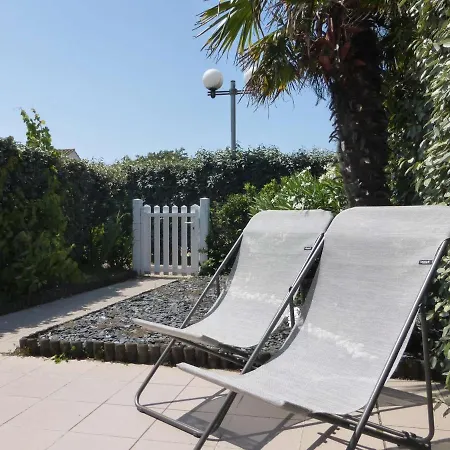 Maison 3 Pieces Avec Piscine Proche Plage, Courts De Tennis, Jardinet Et Parking Prive - Fr-1-224a-48 * Brétignolles-sur-Mer
