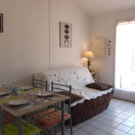 Maison 3 Pieces Avec Piscine Proche Plage, Courts De Tennis, Jardinet Et Parking Prive - Fr-1-224a-48 Feriehus