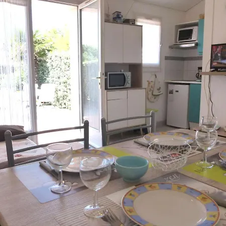 Maison 3 Pieces Avec Piscine Proche Plage, Courts De Tennis, Jardinet Et Parking Prive - Fr-1-224a-48 Brétignolles-sur-Mer